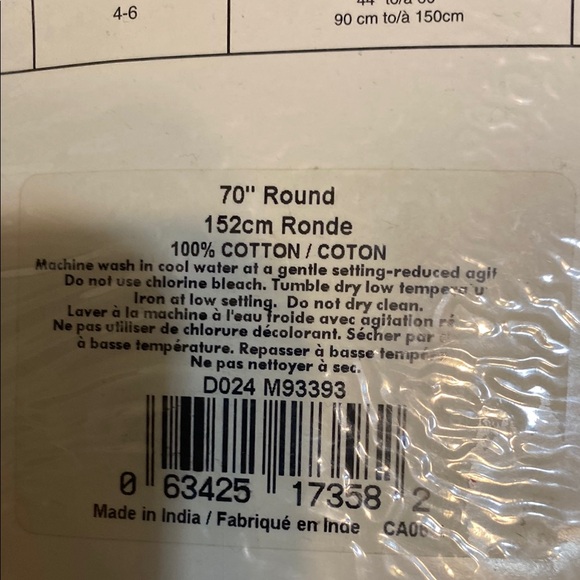 Green and White Plaid Table Linens for Dining - Picture 3 of 3